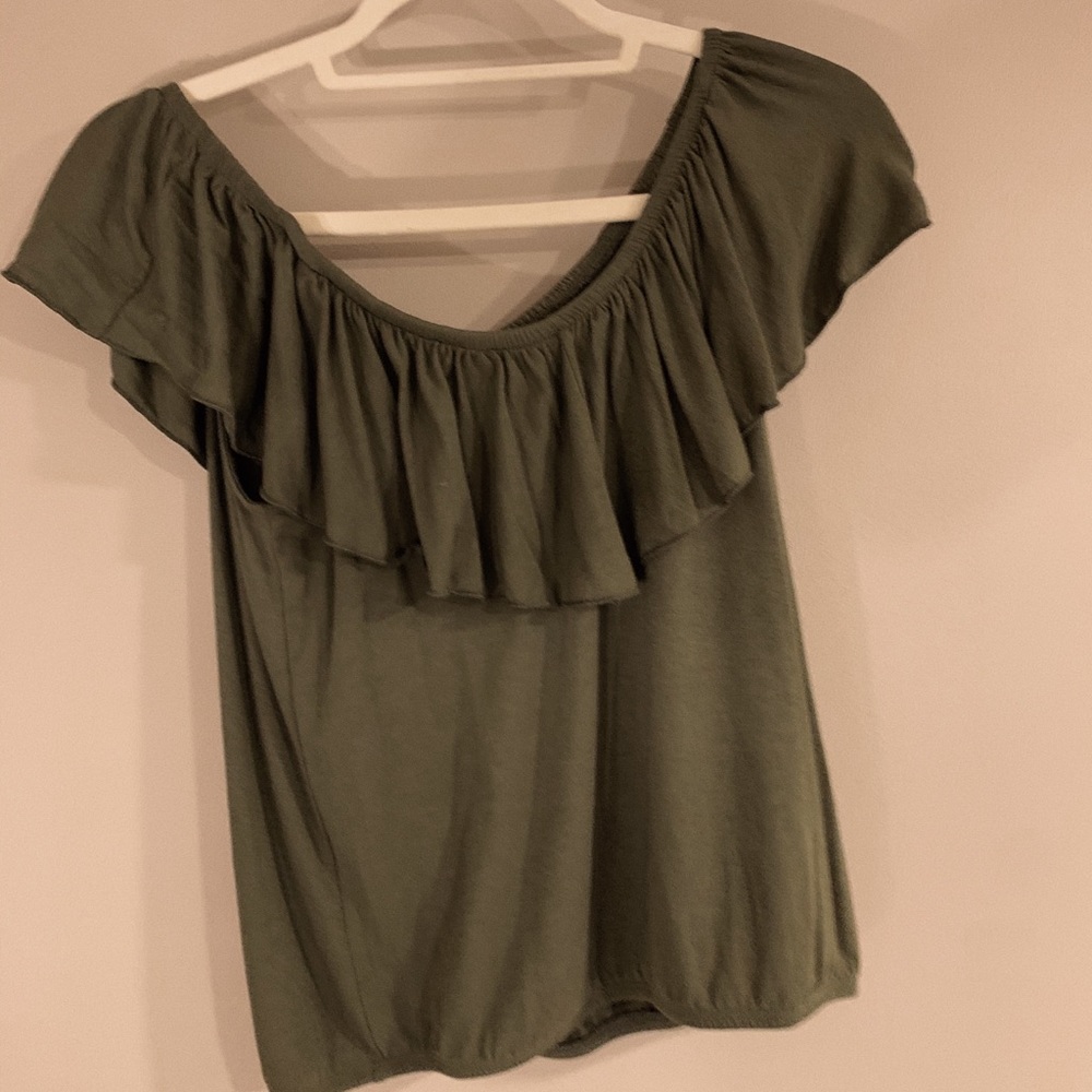 EXPRESS off the shoulder top!